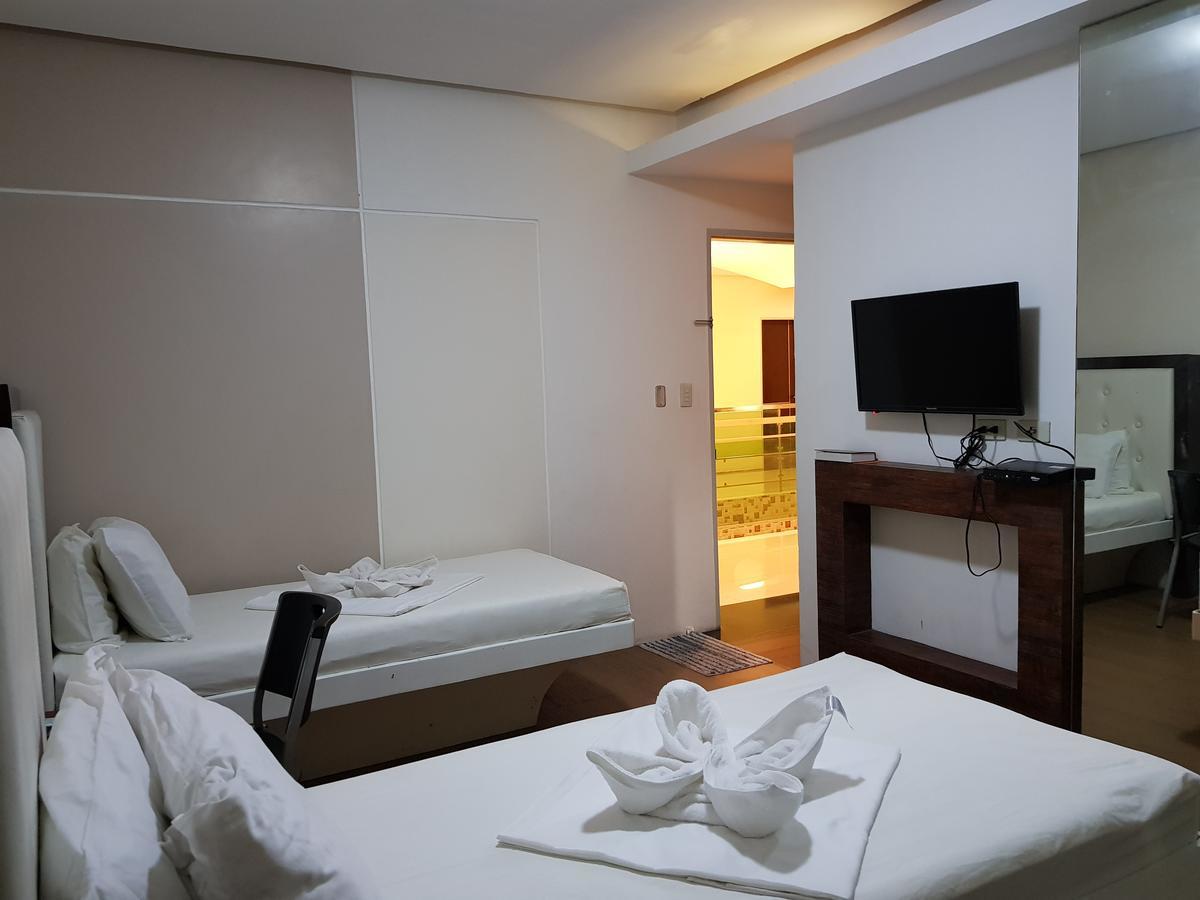 Hotel Giorgio General Santos City Kültér fotó